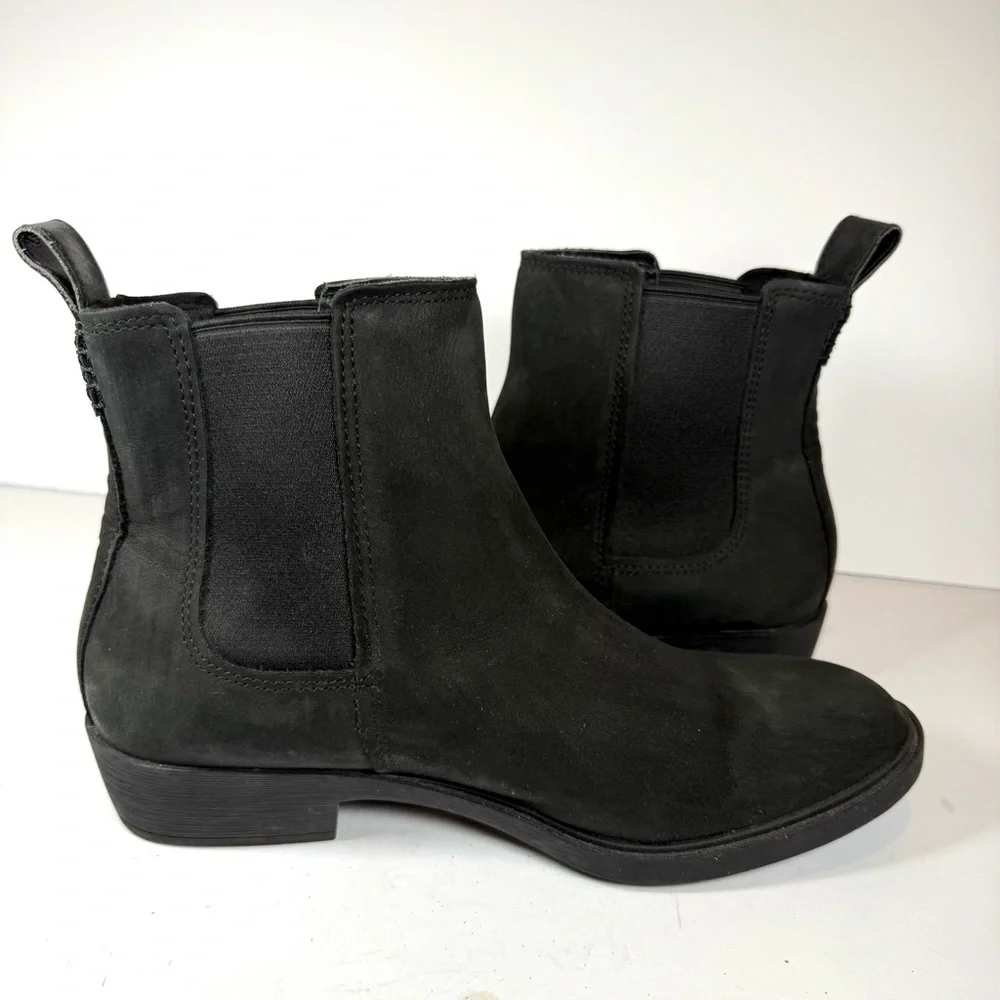 UGG Boots Women’s Emmeth Black Chelsea Ankle Boots with Elastic Panels Size 10‎